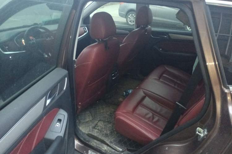 Used Roewe RX5 2016 30T Four-Wheel Drive Automatic Internet Smart Luxury Edition Left Rear Seat