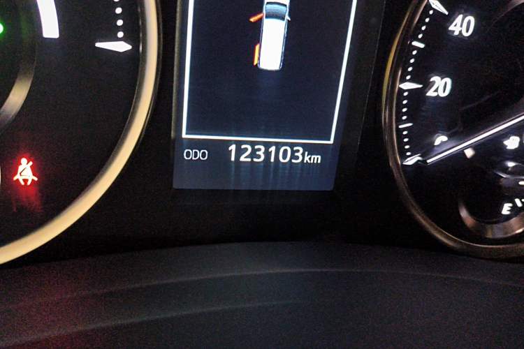 Used Toyota Vellfire 2020 Dual-Engine 2.5L HV Prestige Edition Odometer Close Up