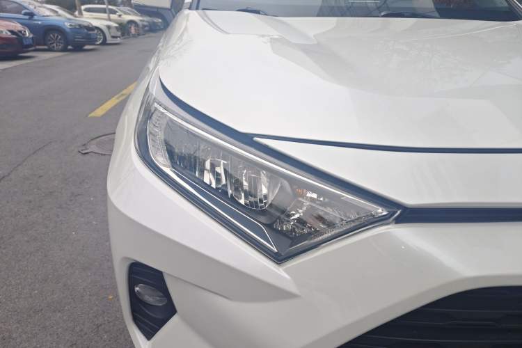 Used Toyota RAV4 2020 2.0L CVT Two-Wheel Drive Fashion Edition