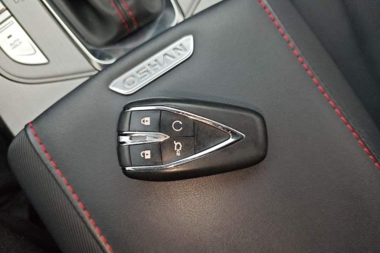 Used CHANGAN OSHAN X7 2021 1.5T Automatic Luxury Model Interior 1