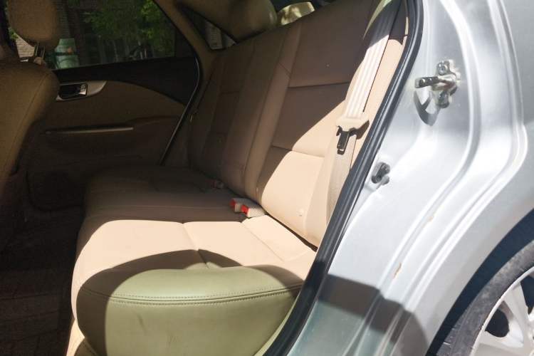 Used Buick Excelle 2013 1.5L Manual Luxury Model
