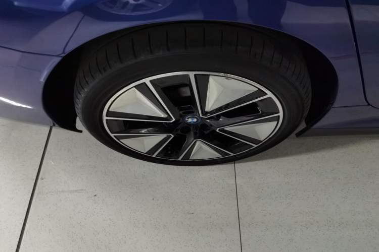 Used BMW i3 2022 eDrive 35 L
