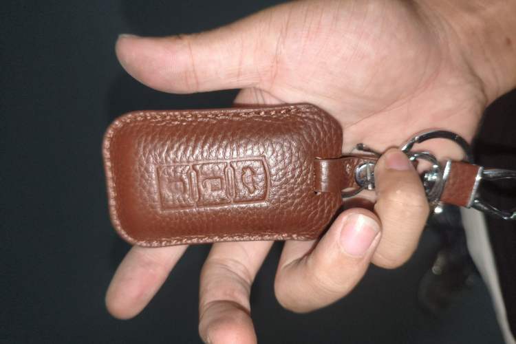 Used Mitsubishi Outlander 2019 2.4L 4x4 Zhi Xiang Edition 7 Seats China VI Standard Vehicle Key