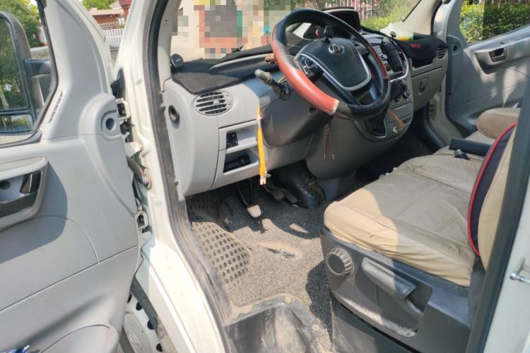 Used SAIC MAXUS Xintu V80 2016 2.5T Manual Aoyuntong National IV Long Wheelbase Mid-Height 7-Seater