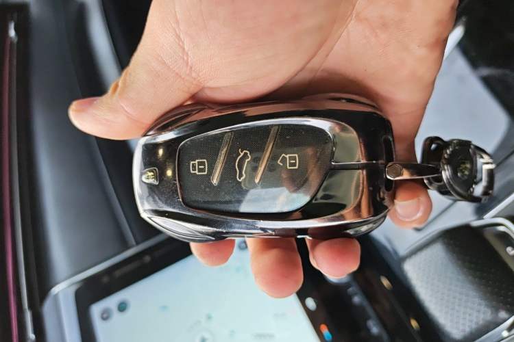 Used Roewe RX5 MAX 2019 300TGI Automatic 4G Connect Luxury Edition

