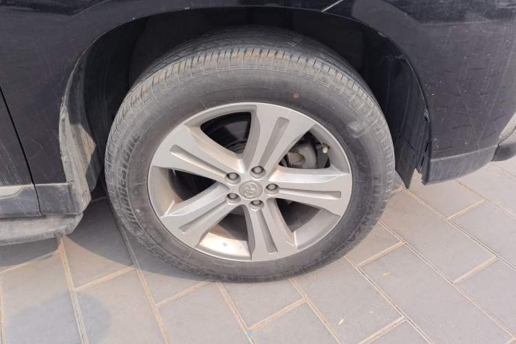 Used Toyota Highlander 2013 2.7L Two-Wheel Drive 7-Seater Zijin Edition
