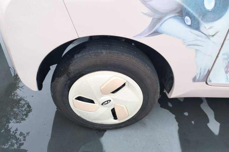 Used Chery QQ Ice Cream 2022 170km Sundae Phosphate Lithium-Ion
