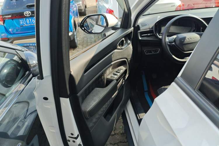 Used Baojun RM-5 2019 1.5T Manual Elite Version with 24-Hour Online Service 7 Seats
