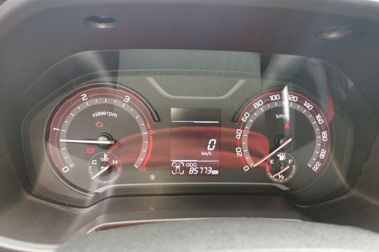 Used SAIC MAXUS T60 2017 2.8T Diesel Manual Two-Wheel Drive High-Ride Comfort Plus Long-Body Emission Standard V
