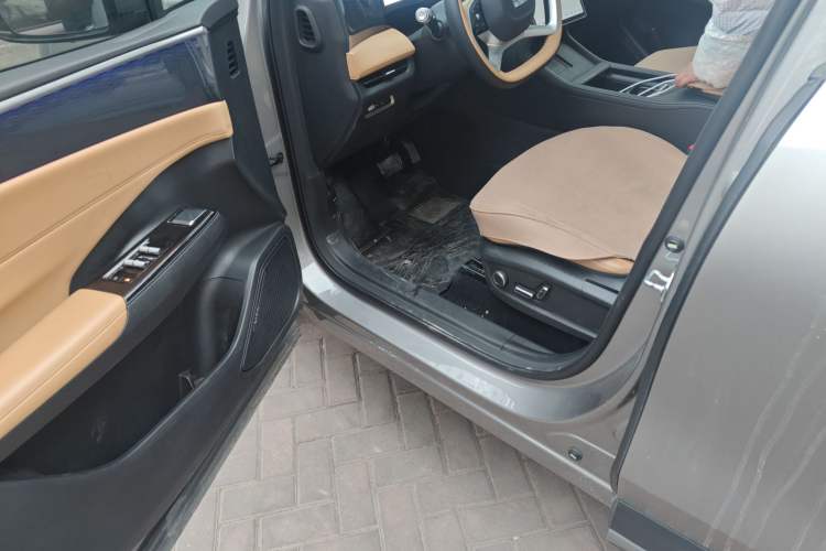 Used Geely Galaxy L7 2023 1.5T 115 km Starship