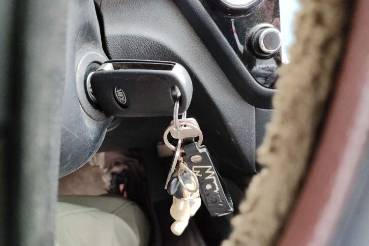 Used Kia K2 2015 Sedan 1.4L Automatic GLS
