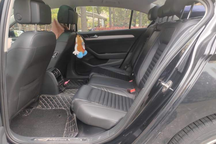 Used Volkswagen Magotan 2017 330TSI DSG Leading Model Left Rear Seat