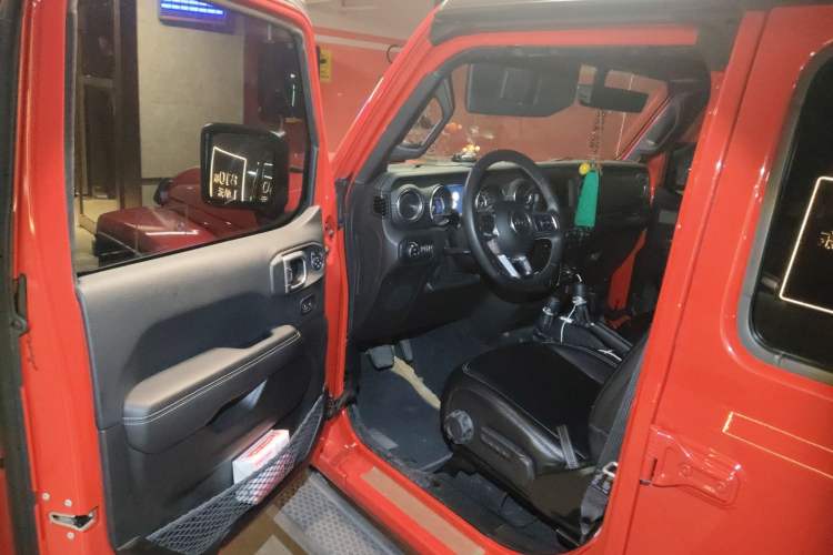 Used Jeep Wrangler 2018 2.0T Sahara Four-Door Edition