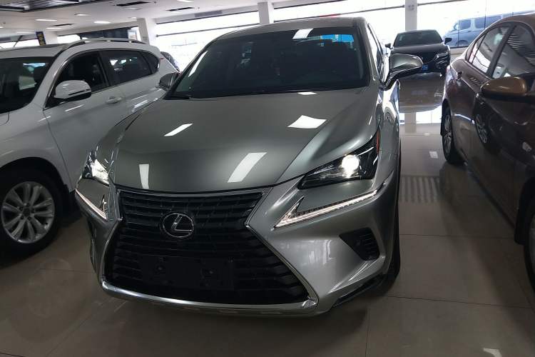 Used Lexus NX 2018 300 Front-Drive Freeline Edition