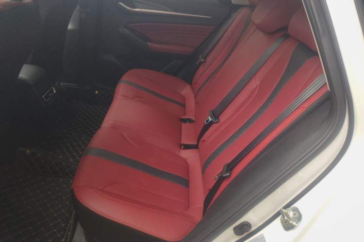 Used CHANGAN Eado 2021 PLUS Blue Whale NE 1.4T GDI DCT Prestige Model
