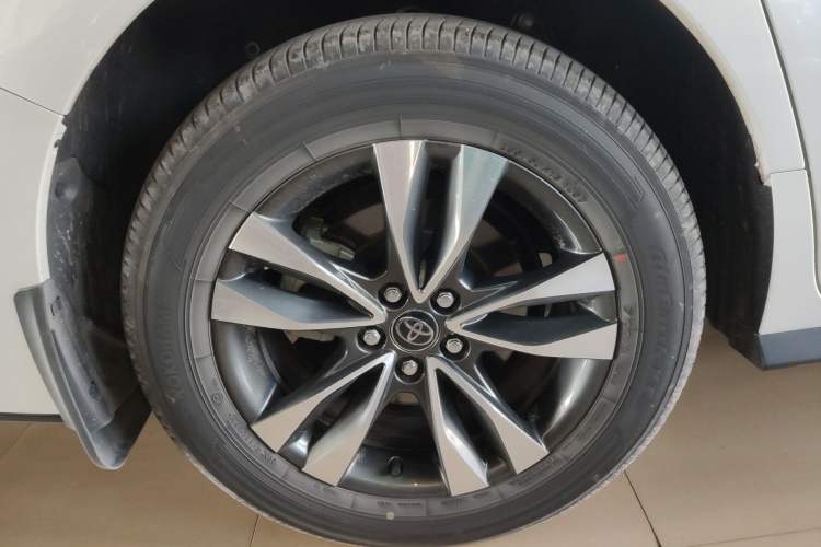 Used Toyota Granvia 2024 2.5L Hybrid Prestige PLUS Four-Wheel Drive Version Exterior 5