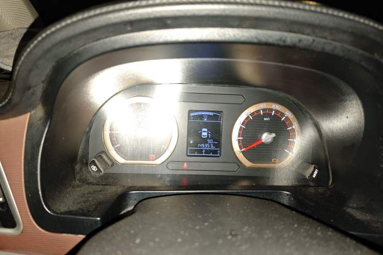 Used FORTHING Lingzhi 2018 M5L 2.0L 7-Seater Comfort Model
