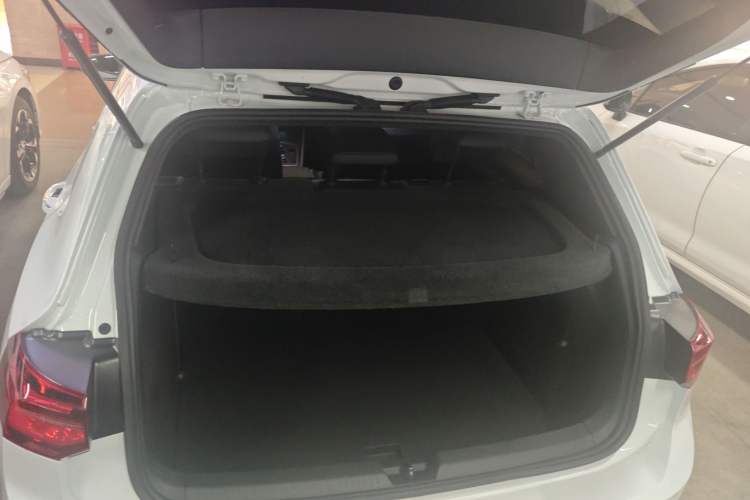 Used Volkswagen Golf 2023 Facelift 280TSI DSG R-Line Lite