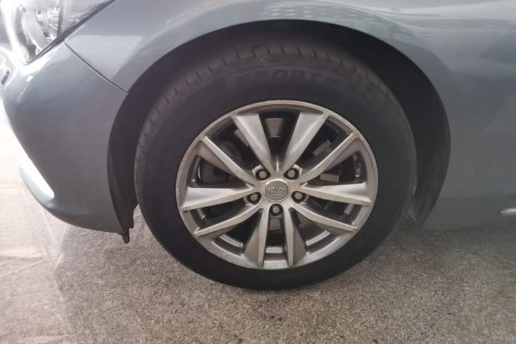 Used Infiniti Q50L 2015 2.0T Enjoyment Edition Left Front Wheel Hub