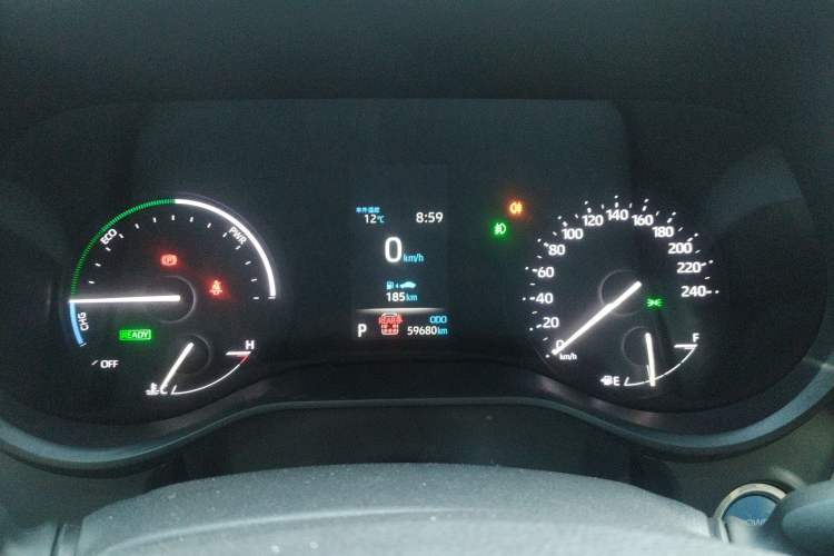 Used Toyota Granvia 2022 2.5L Hybrid Premium Edition
