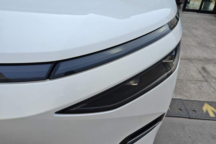 Used XPeng X9 2025 740 Ultra-Long Range Max