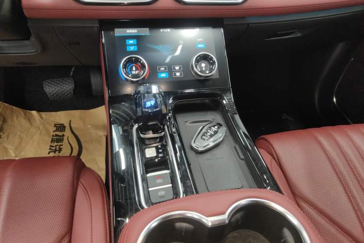 Used JETOUR X70 PLUS 2025 1.5T Flagship Edition 5 Seats Gear Lever