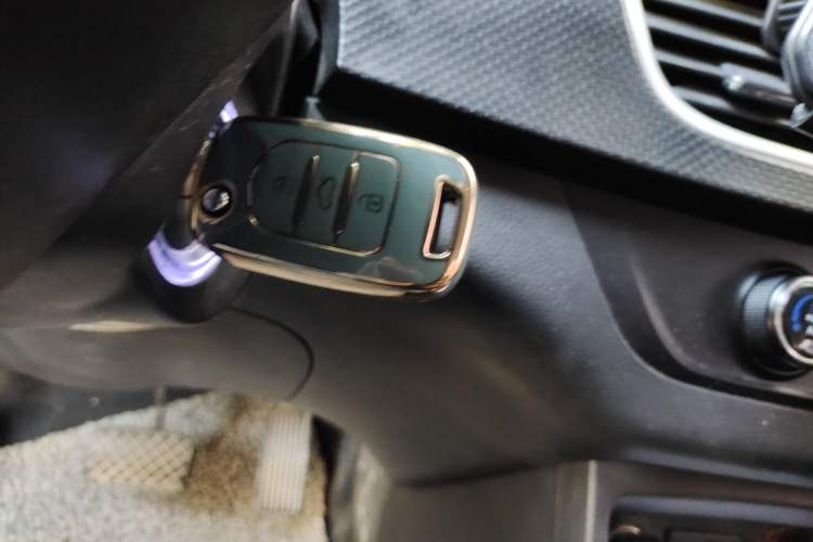 Used Baojun 730 2019 1.5T CVT Fashion Model 7 Seats China V Emission Standard
