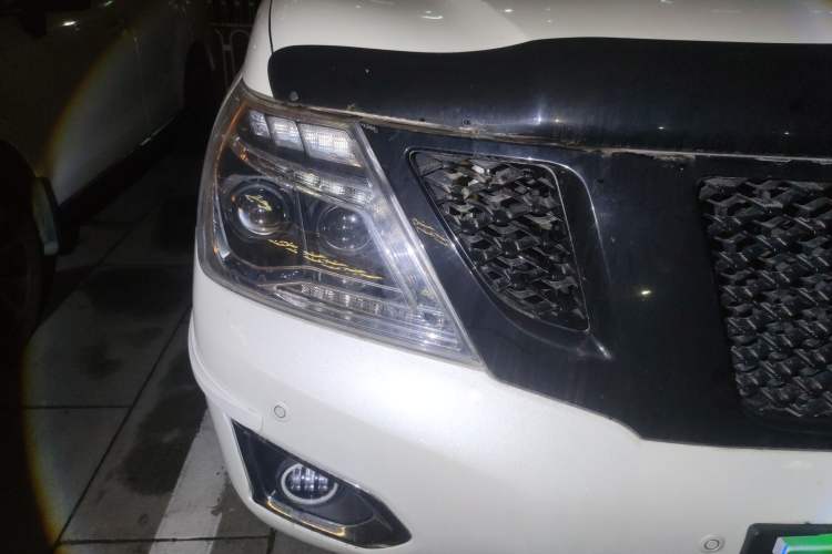 Used Nissan Patrol  Right Front Headlight