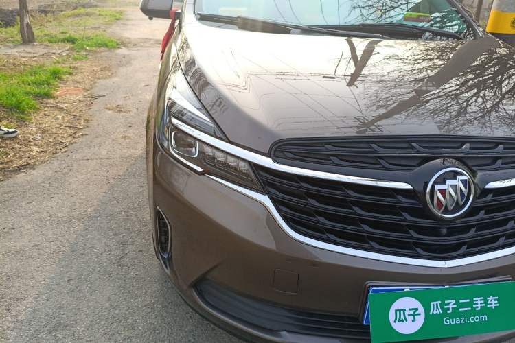 Used Buick GL8 2021 Land Cruiser Executive Class 652T Comfort Model Right Front Headlight