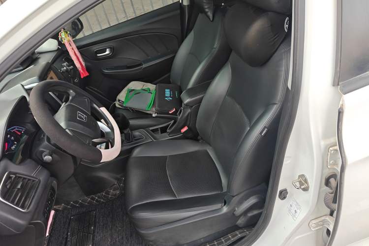 Used Luxgen S3 2016 1.6L Manual Smart Edition