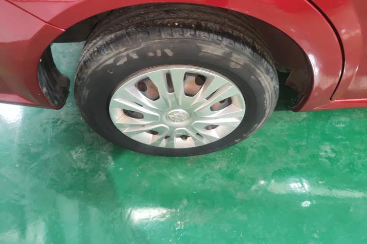 Used Buick Excelle 2015 1.5L Automatic Classic Model Right Rear Wheel Hub