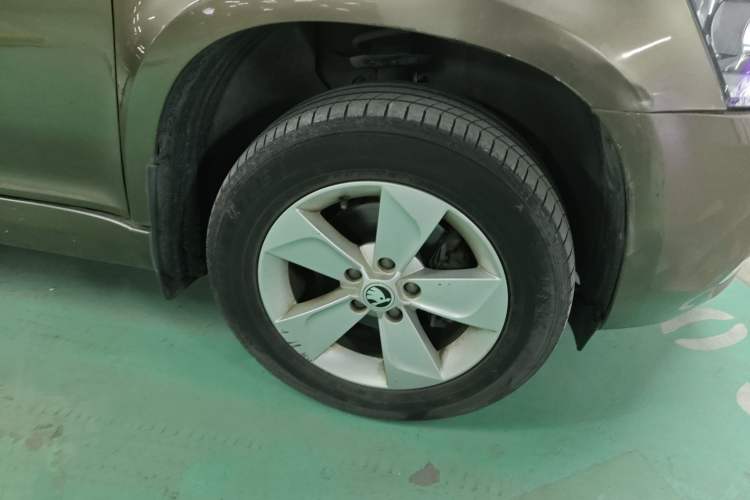 Used Skoda Yeti 2016 1.4TSI DSG Advanced Edition Right Front Wheel Hub