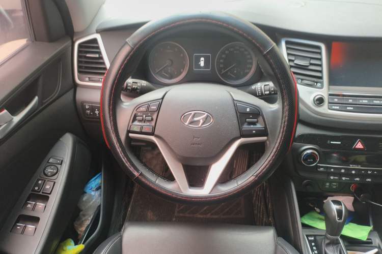 Used Hyundai Tucson 2018 1.6T Dual-Clutch Two-Wheel Drive 15th Anniversary Special Edition
