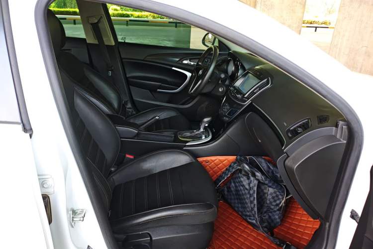 Used Buick Regal 2015 1.6T Fashion Tech Model
