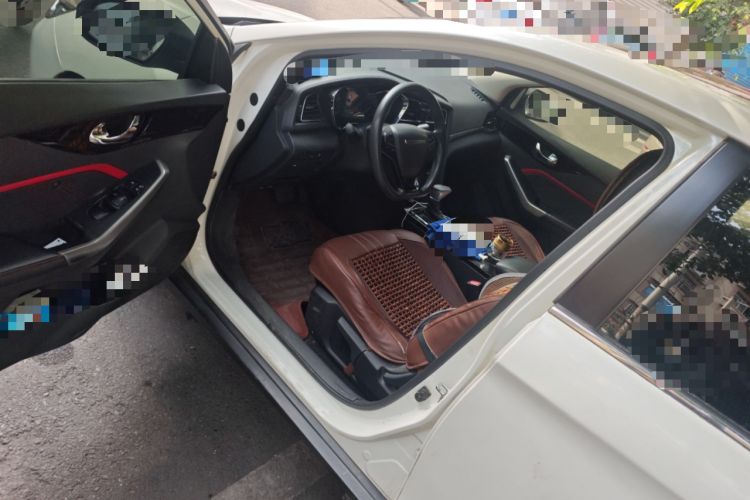 Used Venucia D60 2019 1.6L XL CVT Smart Connect Elite Edition