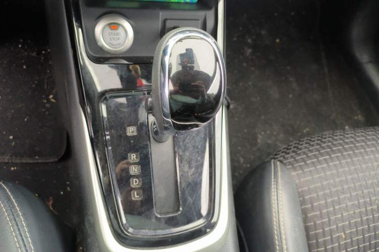 Used Nissan Tiida 2020 1.6L CVT Smart Drive Edition Gear Lever