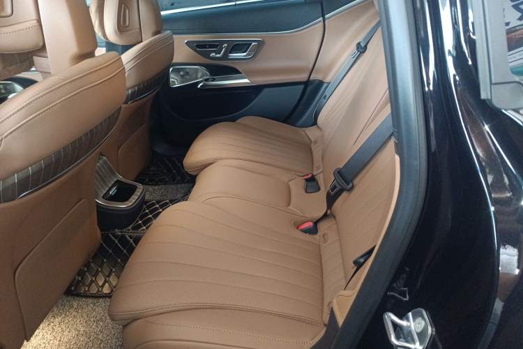 Used Mercedes-Benz E-Class 2025 Facelift E 300 L Luxury Edition Left Rear Seat