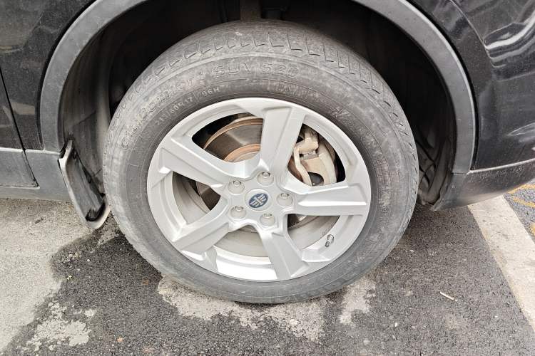 Used Bestune X80 2013 2.0L automatic luxury version