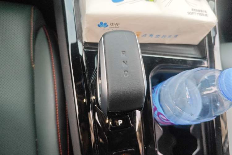 Used Geely Auto Emgrand X7 Sport 2024 1.5TD Smart Connect+ Gear Lever