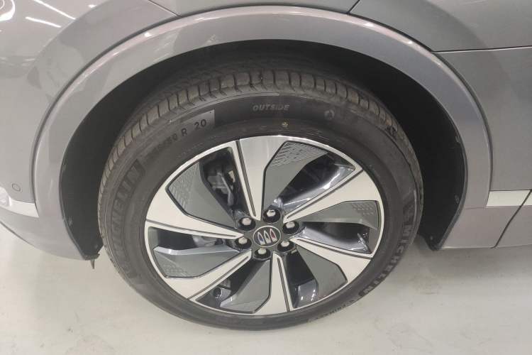 Used Buick E5 2023 Avia Four-Wheel Drive Version