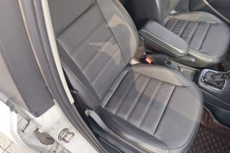 Used Volkswagen Polo 2016 1.6L Automatic Luxury Model Right Front Seat