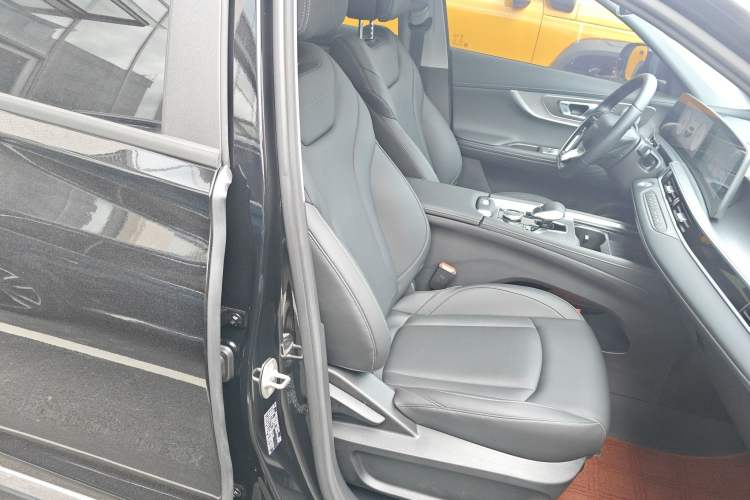 Used Chery Tiggo 8 PRO 2025 290T Two-Wheel-Drive Luxury Edition