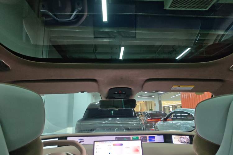 Used Avatr 07 2024 Ultra Range-Extended Four-Wheel Drive
