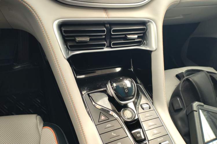 Used BYD Song PLUS New Energy 2021 DM-i 110KM Flagship PLUS Gear Lever