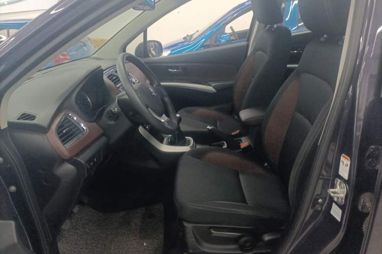 Used Suzuki Vitara S-Cross 2017 1.6L Manual Two-Wheel Drive Urban Fashion Model