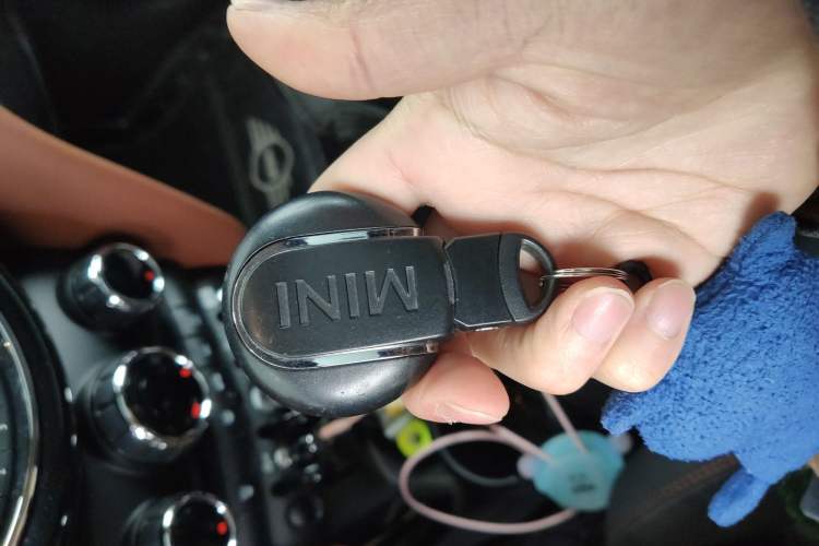 Used MINI MINI 2018 1.5T COOPER Color Edition Five-Door Model
