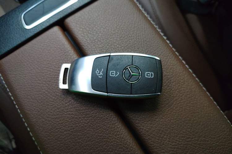 Used Mercedes-Benz GLB 2024 GLB 220 Fashion Model