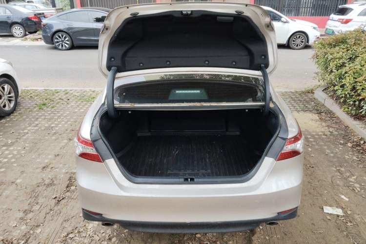 Used Toyota Camry 2019 2.0G Luxury Edition China VI Standard
