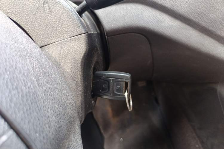 Used Wuling Hongguang V 2021 1.5L Jingqu Edition Enclosed-Window Vehicle LAR