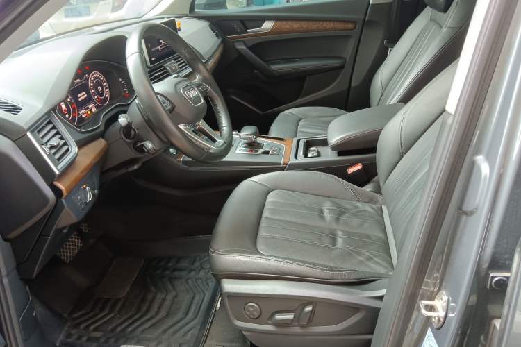 Used Audi Q5L 2020 Updated 40 TFSI Prestige Fashion Edition
